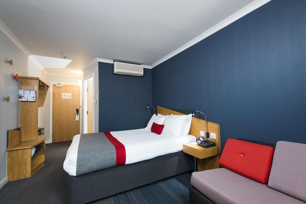 Express East By Ihg 3*