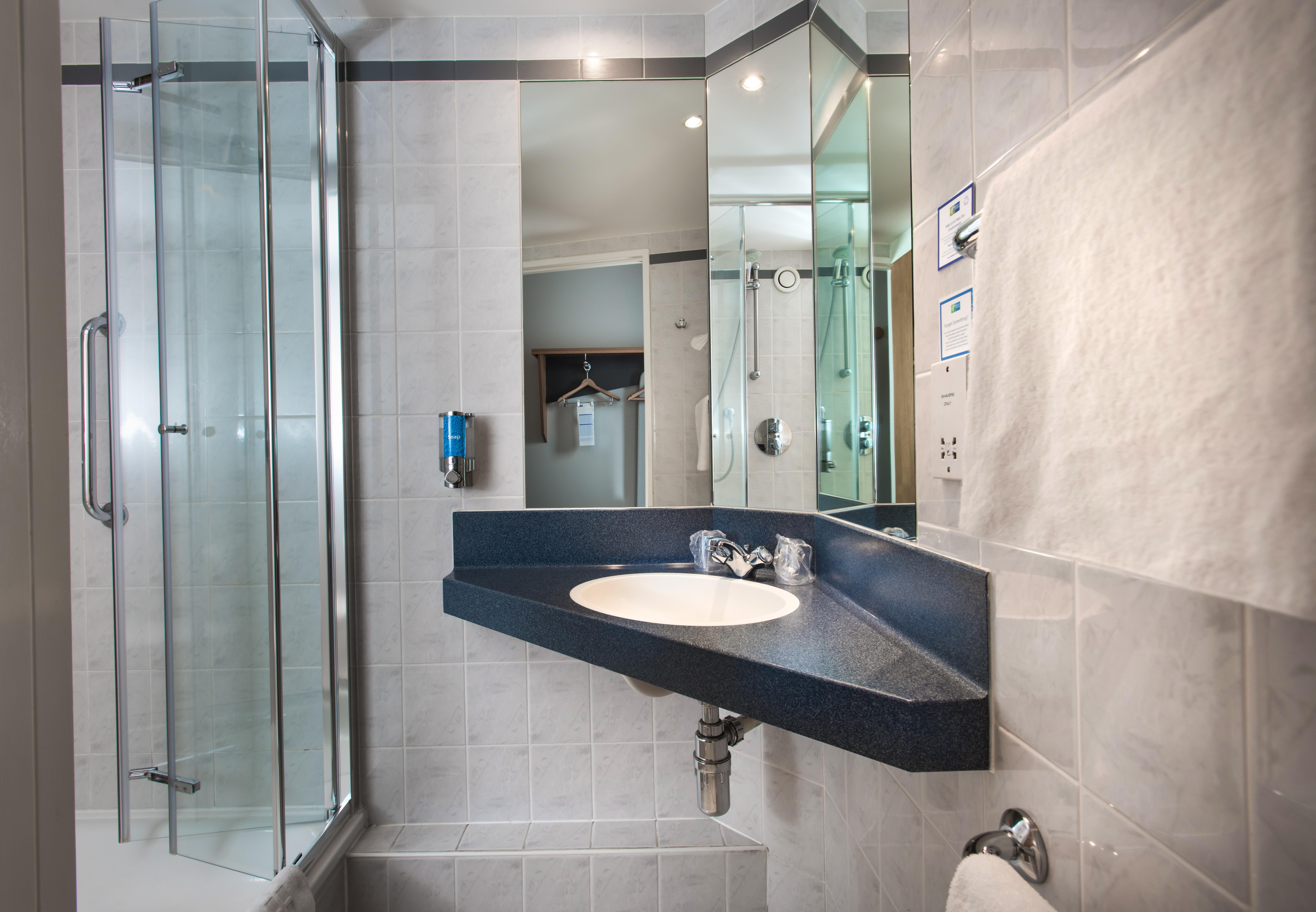 Hotel Express East By Ihg Swansea