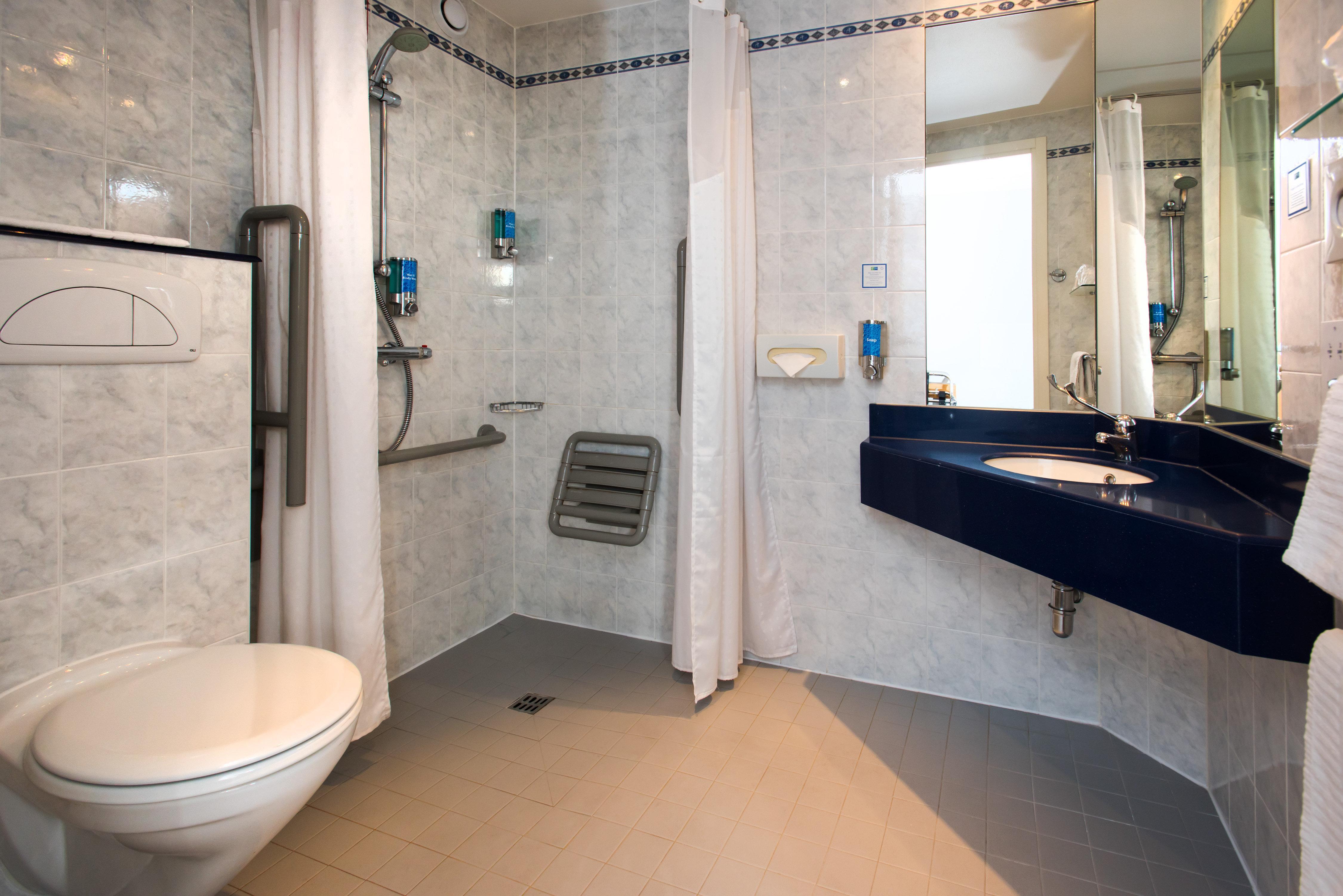 Express East By Ihg Hotel Swansea