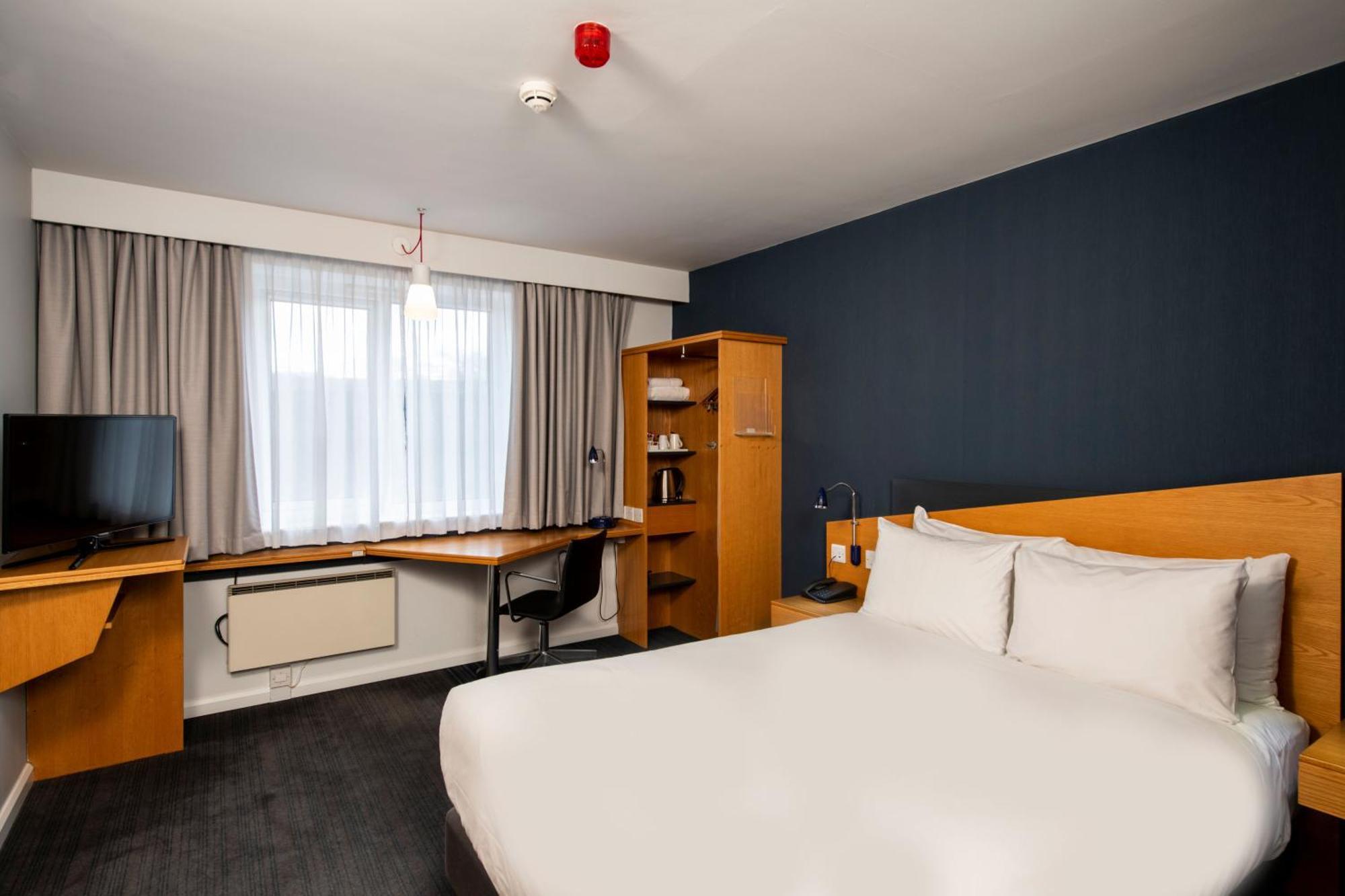 Hotel Express East By Ihg Swansea