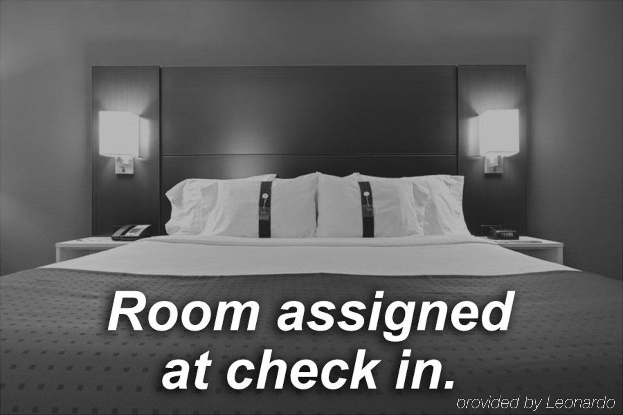 Express East By Ihg Hotel 3*