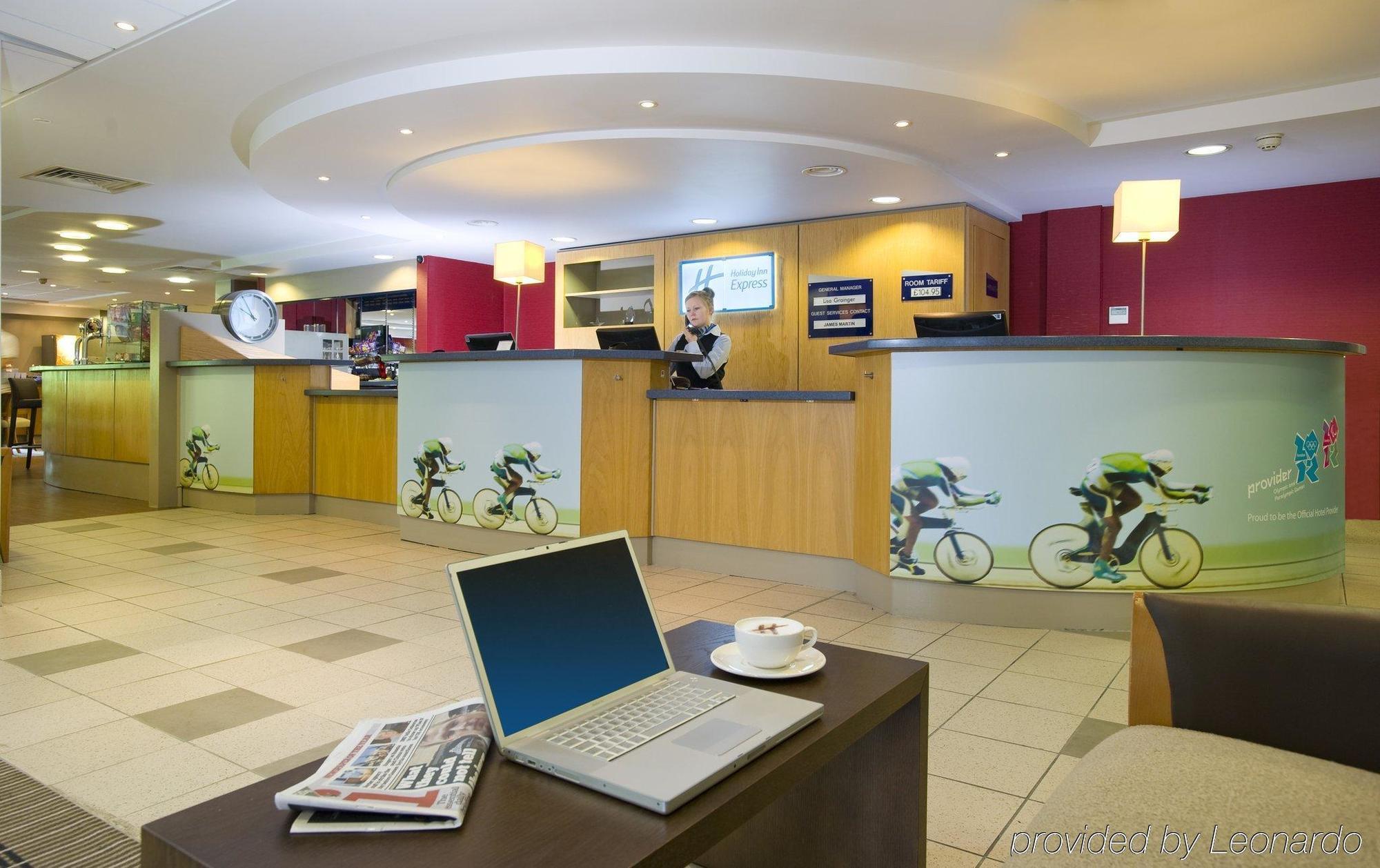Express East By Ihg Hotel