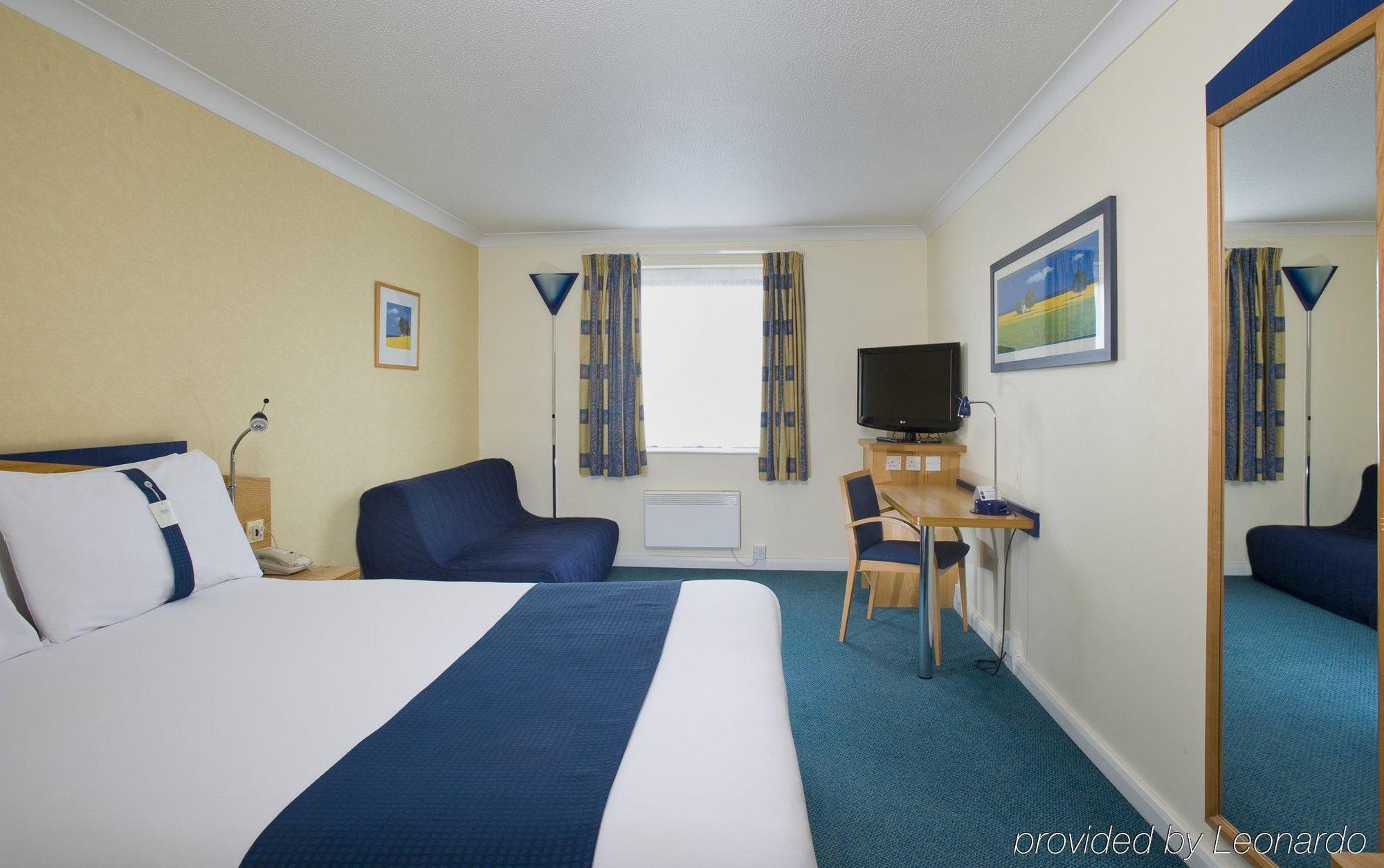 Express East By Ihg Hotel 3*