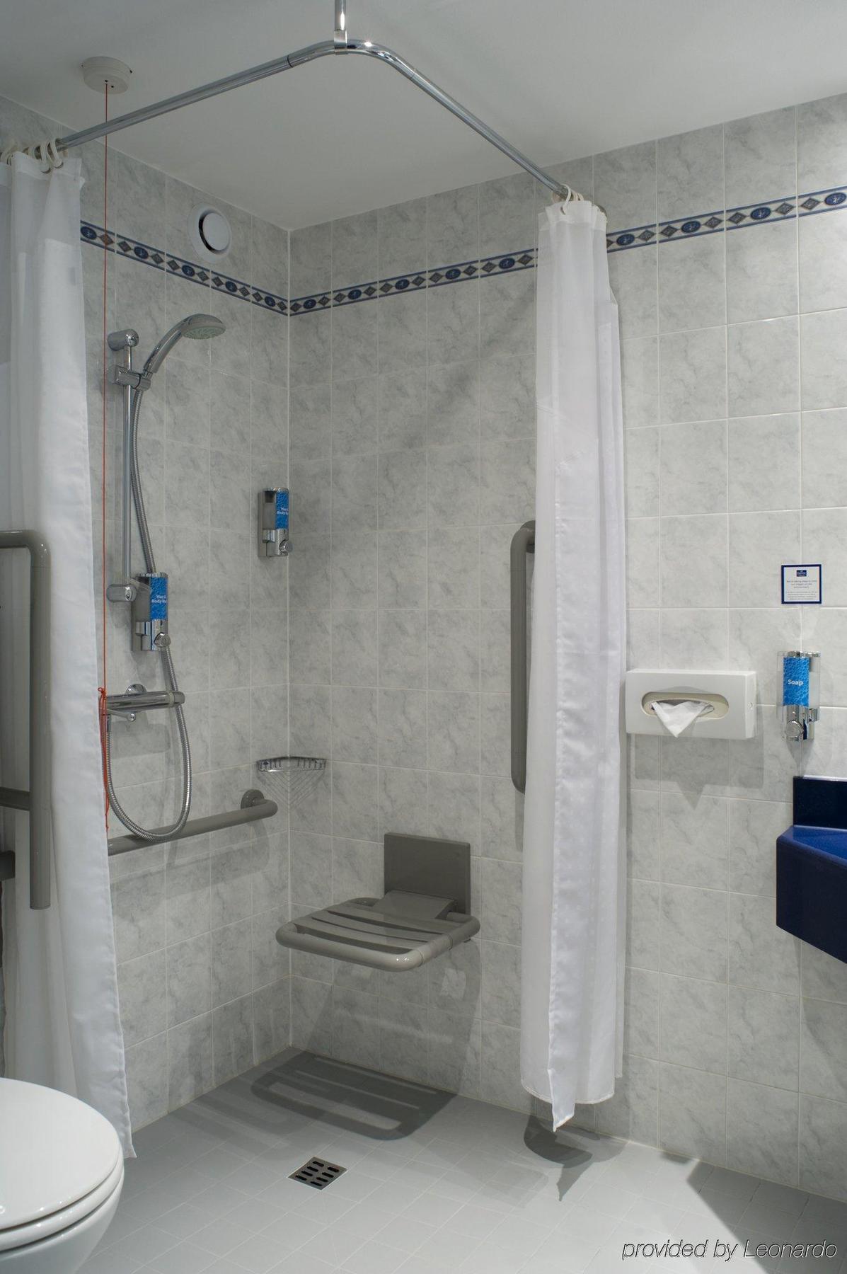 Express East By Ihg 3*